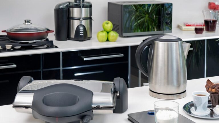 Charge Electronics in the Kitchen