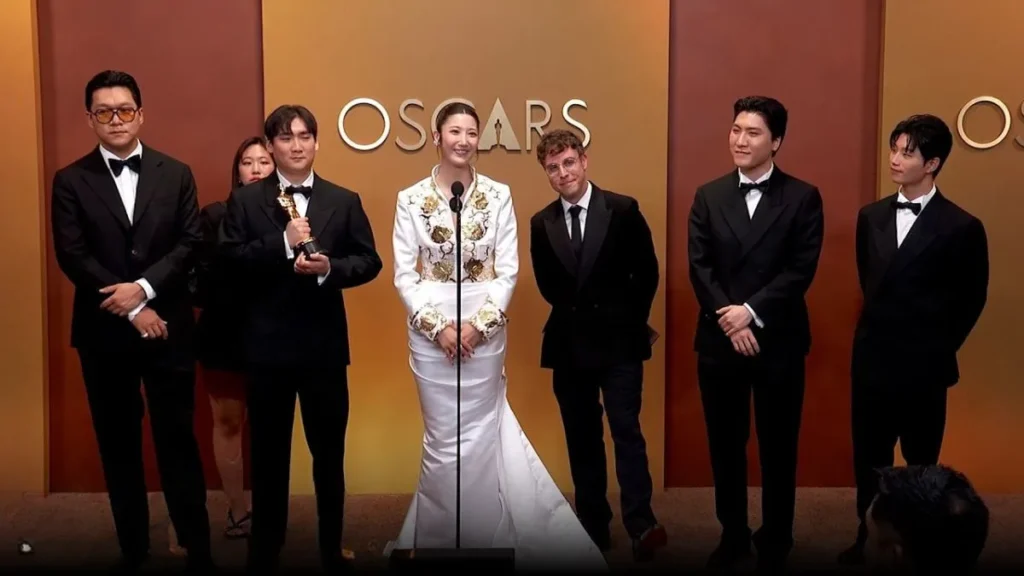 "Golden" — KPop Demon Hunters