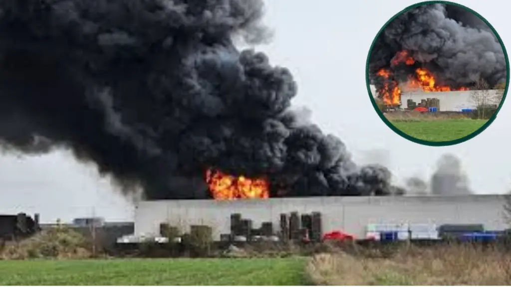 Industrial Fire Breaks Out at Bouwcenter Vanhulle in Kruisem, Belgium